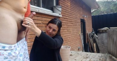 Outdoor handjob for our neighbors – Hotsexcpl69