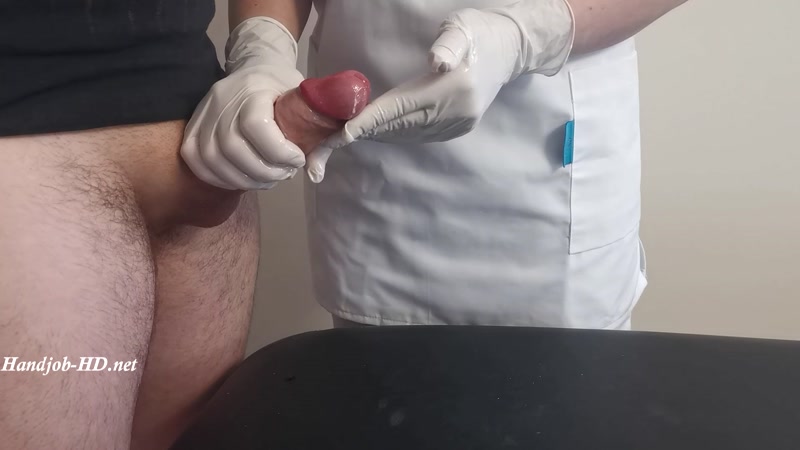 Nurse-Cum-Extraction-With-Gloves-NurseVi.jpg